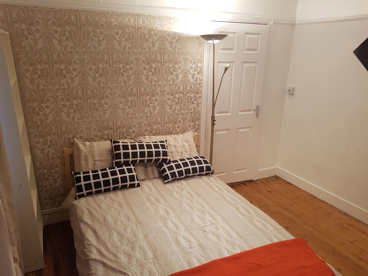 Rome Guest House Лестър Екстериор снимка