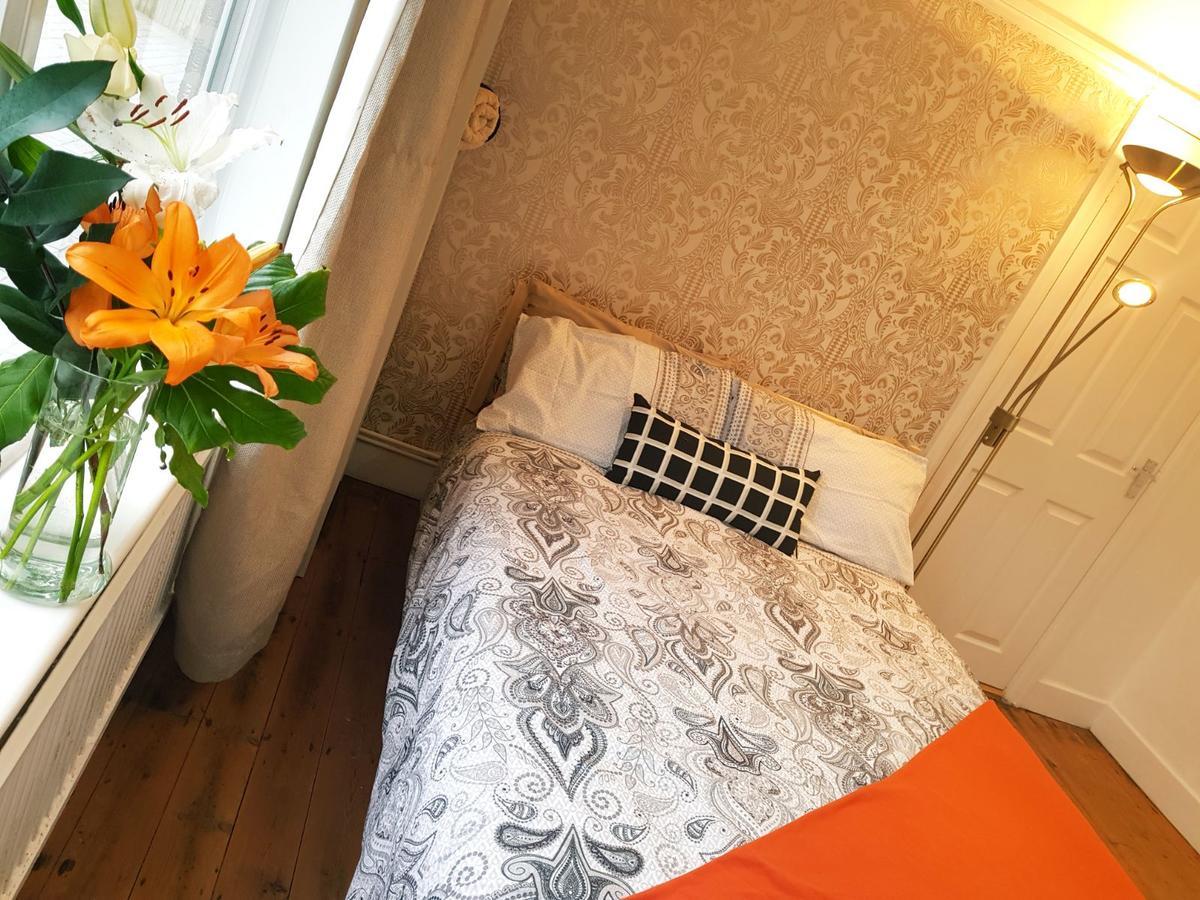 Rome Guest House Лестър Екстериор снимка