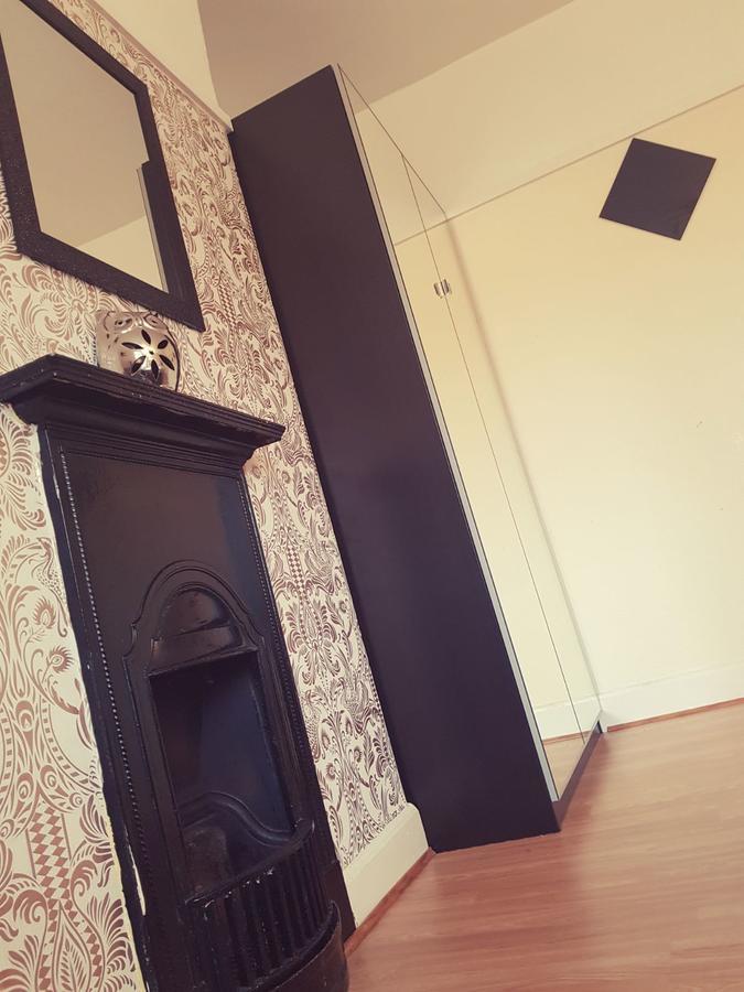 Rome Guest House Лестър Екстериор снимка